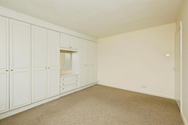 3 bed Semi-Detached for sale Image 11