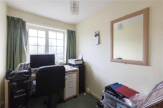 Bedroom / Study