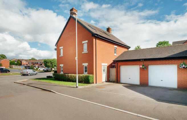 Double Garage & Parking