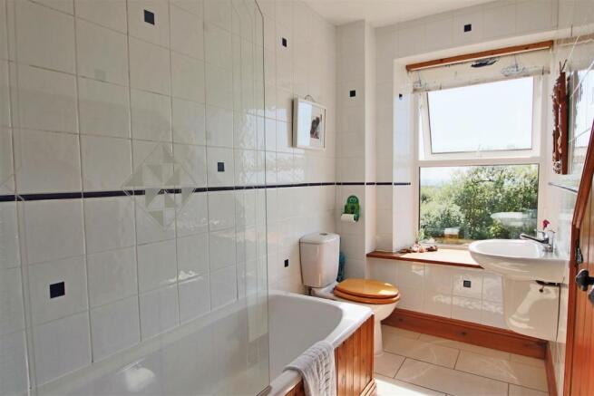 Bedroom 2 En-suite