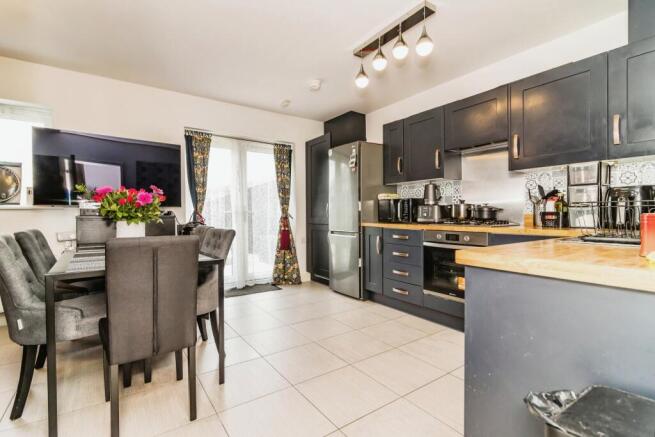 Kitchen/Dining Room