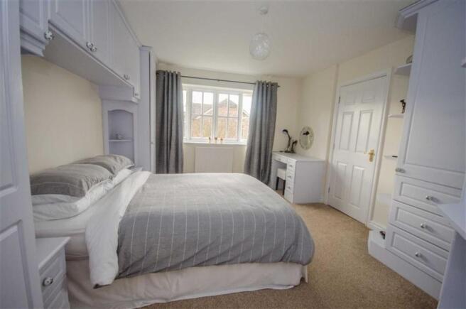 PRINCIPAL BEDROOM