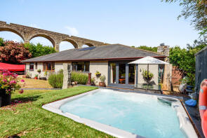 Cherrytrees, Riverside, Hayle TR27 5JD