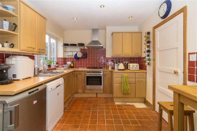 KITCHEN & BREAKFAST ROOM
