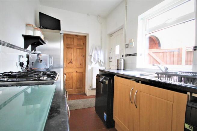 KITCHEN (2).JPG