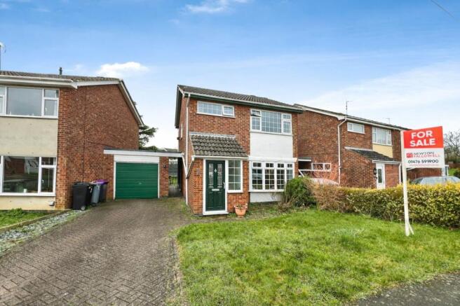 3-bed detached on Kenilworth Road, Grantham, NG31, £220,000