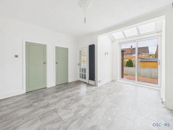 3 bed Semi-Detached for sale Image 6