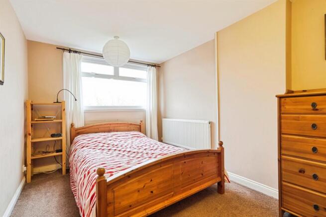 3 bed Semi-Detached for sale Image 8