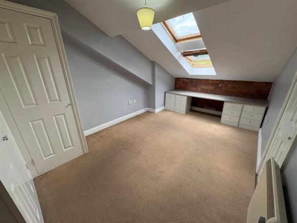 2 bed Apartment for sale Image 6