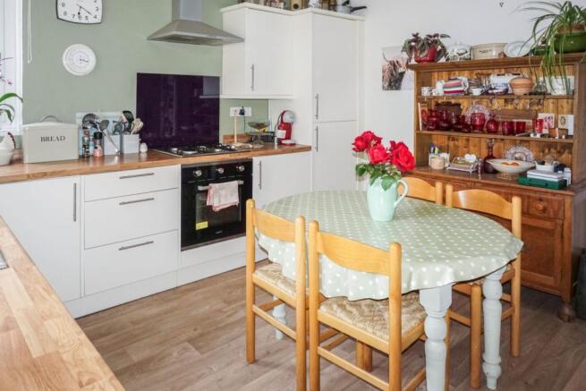 Kitchen/Breakfast