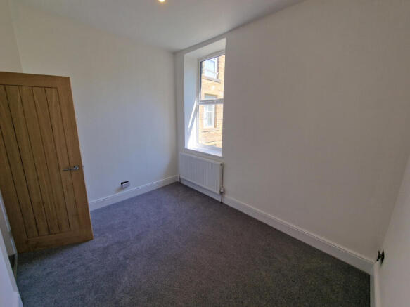 3 bed Terraced to rent Image 6