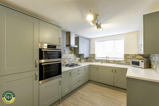 fitted kitchen