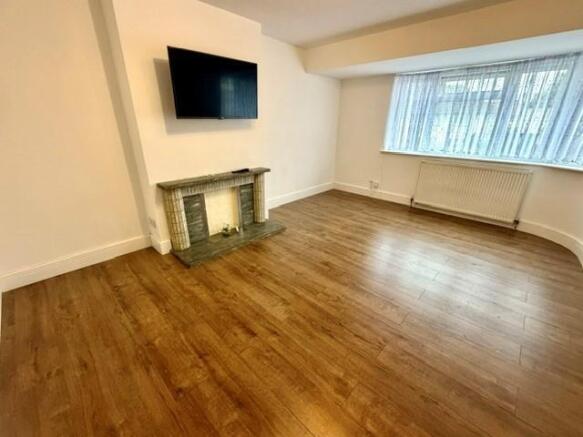 LIVING ROOM.jpg