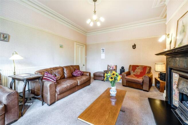 5 bed Detached for sale Image 11