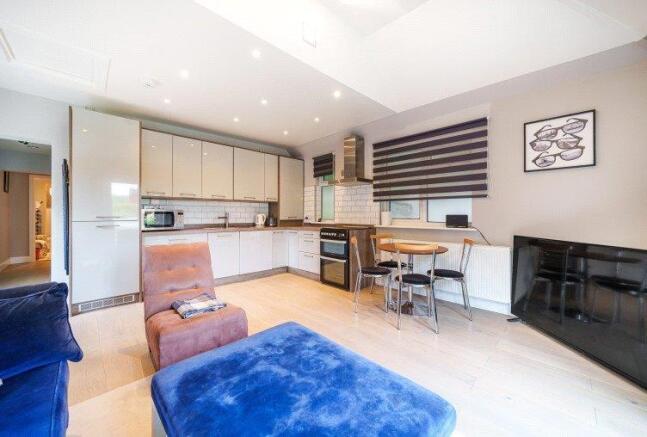 Kitchen/Lounge