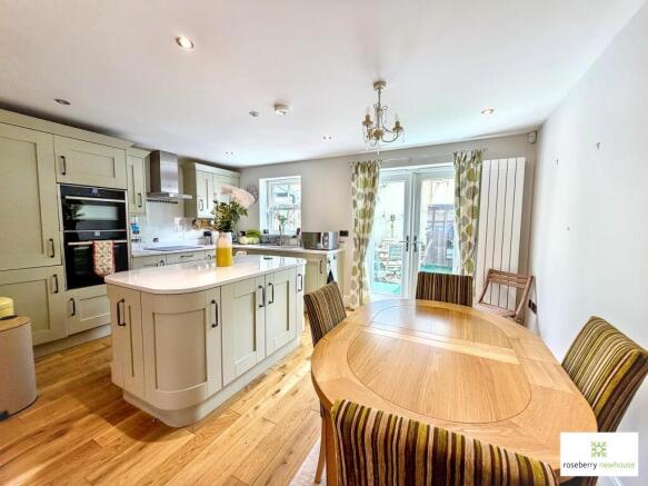 3 bed Terraced for sale Image 4