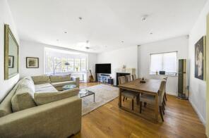 37d, Aylestone Avenue, London NW6 7AD