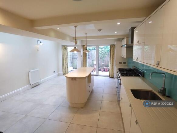 Eat-In Kitchen