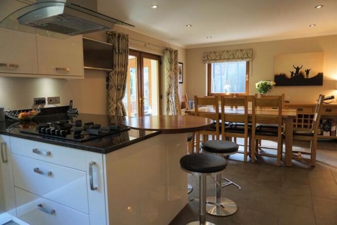 Kitchen/Dining Room