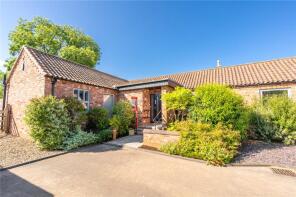 Honeysuckle Cottage, 128 Manor Farm Mews, Station Road, Grimsby DN41 8AW