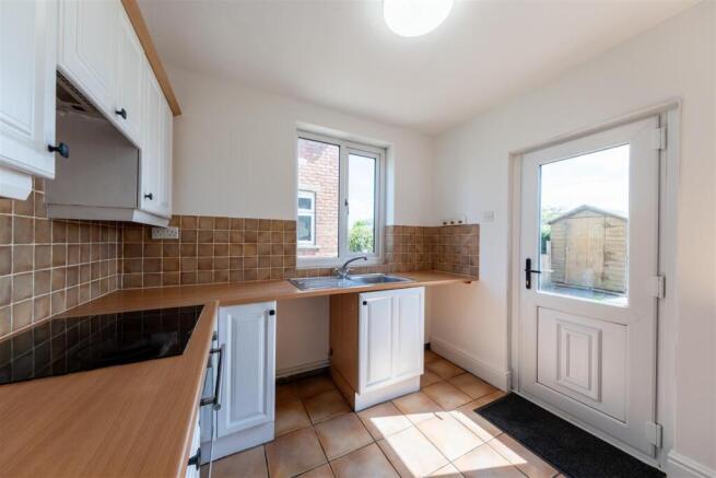 4 Whalley Drive-001.jpg