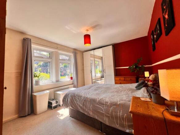 3 bed Semi-Detached for sale Image 7