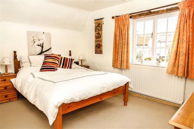 BEDROOM 4