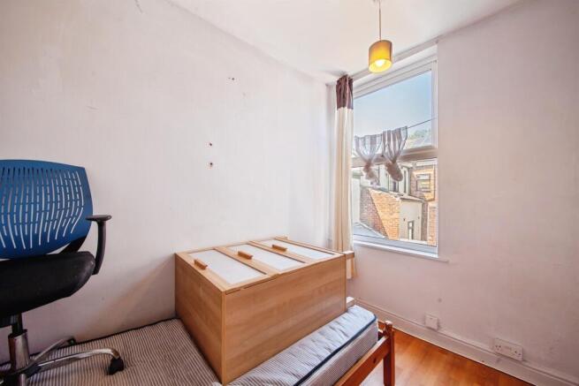 4 bed Terraced for sale Image 6