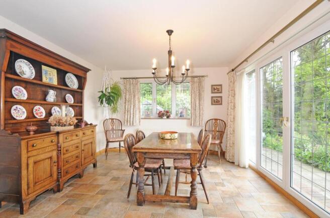 breakfast room