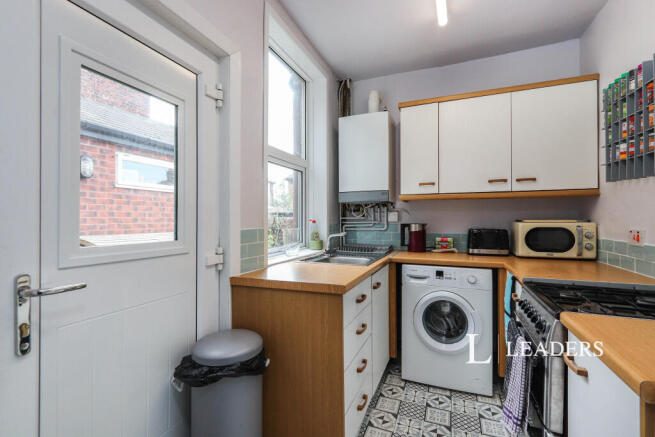 3 bed House to rent Image 4