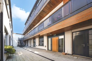 Woodrow, London, SE18