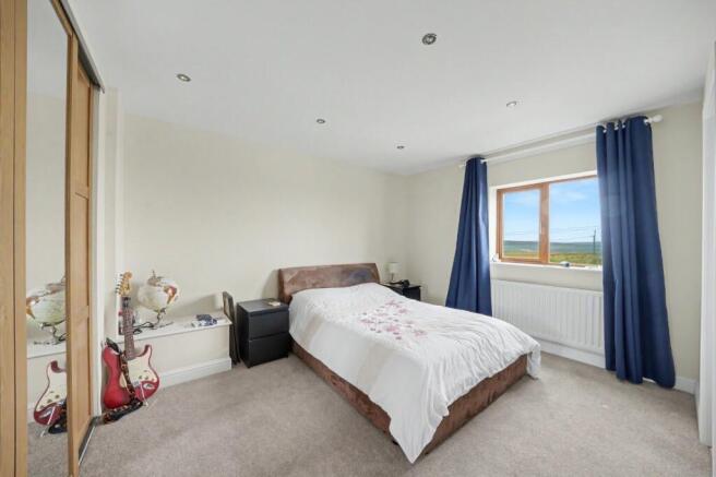 3 bed Semi-Detached for sale Image 11