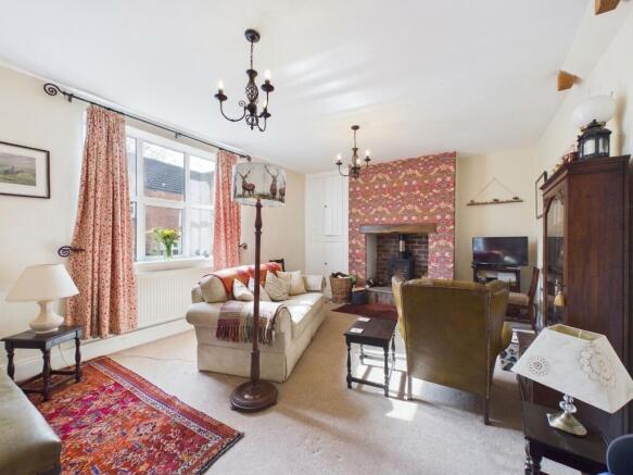 3 bed Semi-Detached for sale Image 10