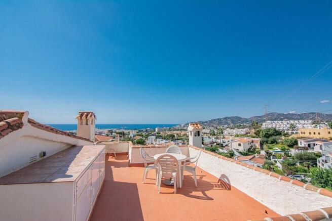 Roof terrace.JPG