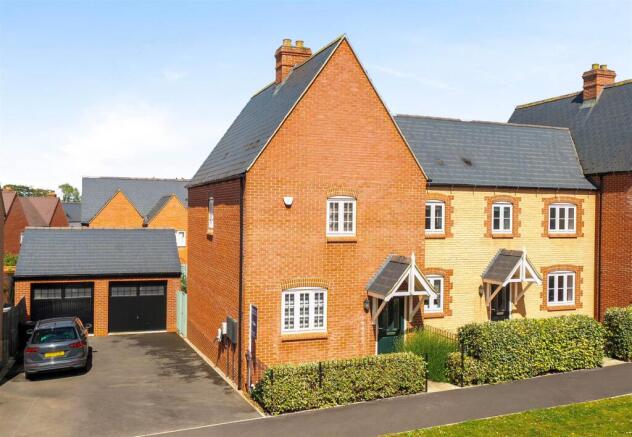 105 Redcar Road, Towcester (e) cr V2.jpg