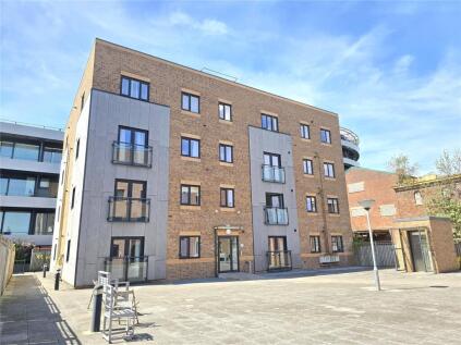 Woodfield Road, Broadheath, Altrincham, WA14
