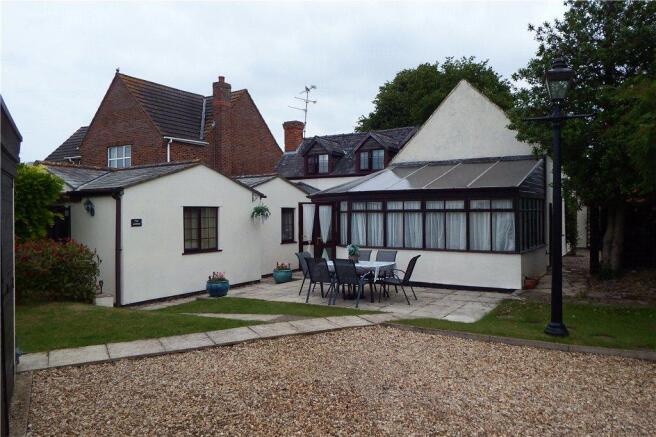 Rear Aspect