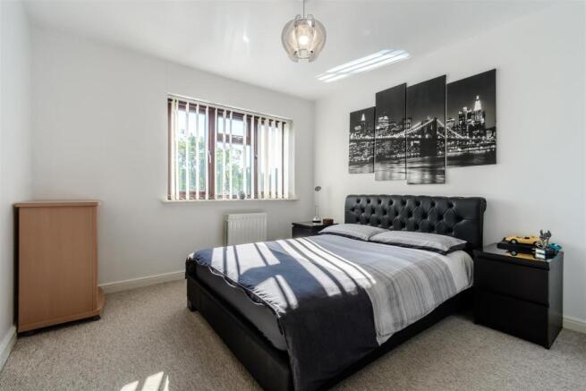 8434024-interior35.jpg