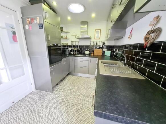 Photo 5