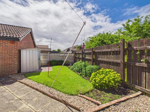4 bed Detached for sale Image 10