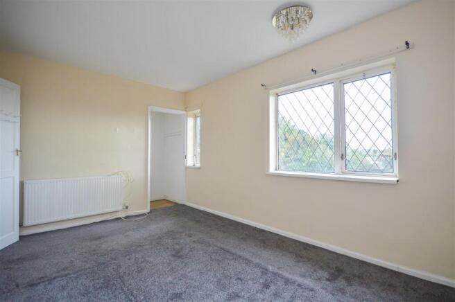 2 bed Semi-Detached for sale Image 5