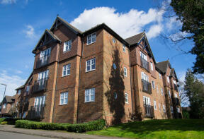 1, Sandown Court, Newbury Road, Pound Hill, Crawley RH10 7SN