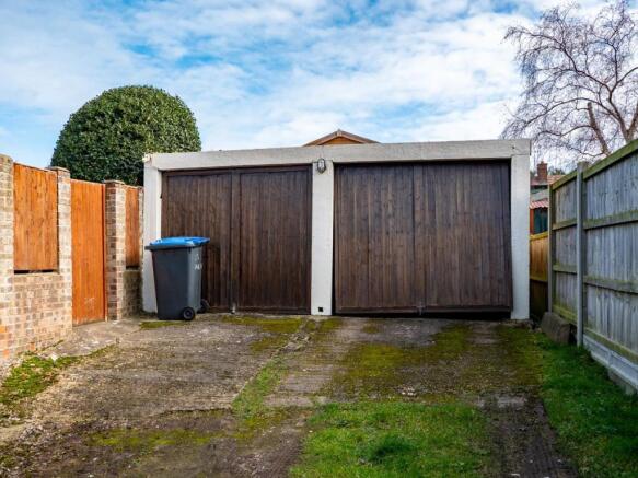 GARAGE.jpg
