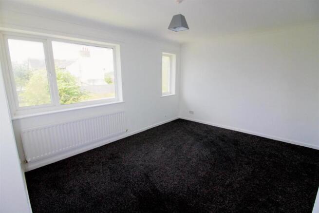3 bed Terraced for sale Image 10