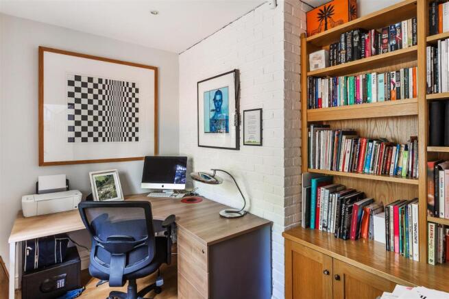 house. estate agency Hindhead