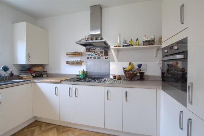4 bed Detached for sale Image 6