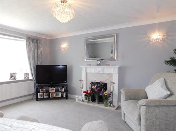 Lounge 2