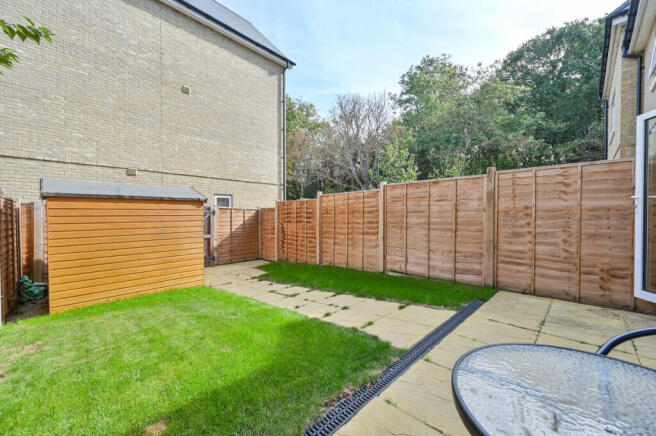 Gunpowder Road, Worcester Park, KT4 photo 4