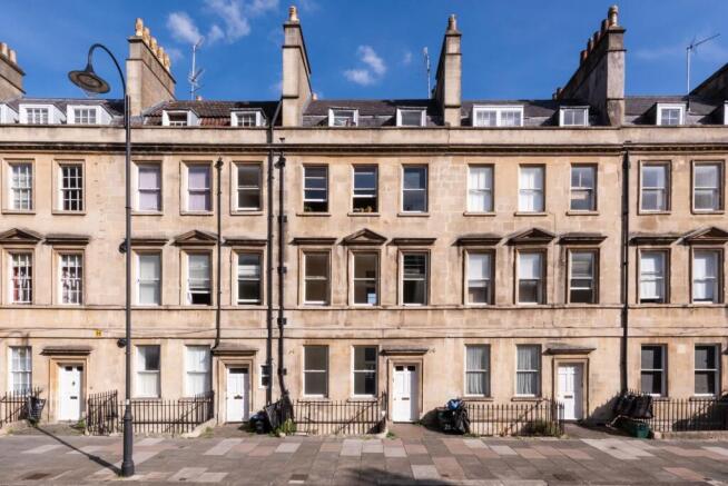 1st Floor Flat, 26 Paragon, Bath BA1 5LY-1.jpg