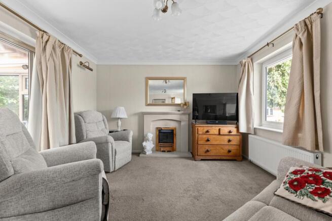 3 bed Detached Bungalow for sale Image 6